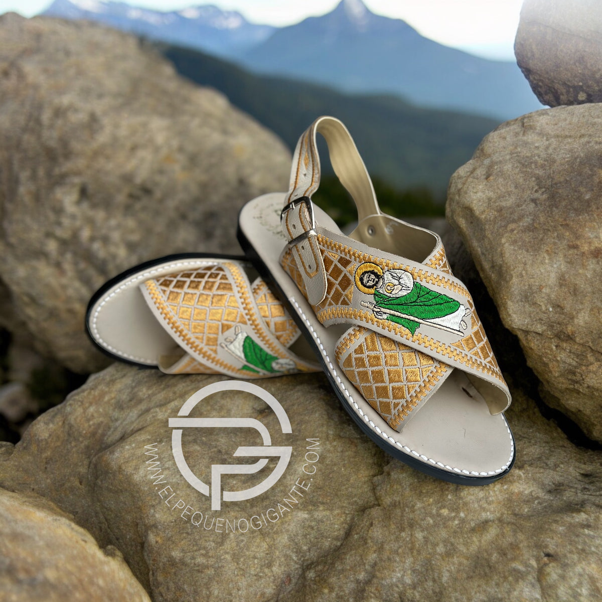 San Judas Bordado en Piel Blanco Huarache Cruzado Mexicano