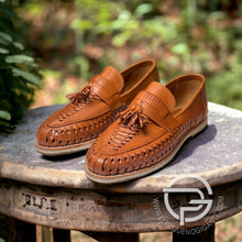 Cargar imagen en el visor de la galería, Mens Tassel Slip-On Brown Shoes Handmade Mexican Huarache Leather Zapato para hombre Huarache de Piel Mexicano