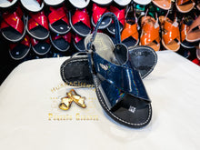 Load image into Gallery viewer, Huarache Mexicano Azul Marino de Charol Cruzado