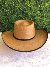 Load image into Gallery viewer, Gallero Palma Verde con Bies