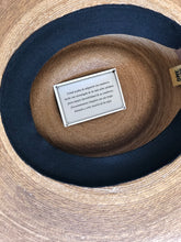 Load image into Gallery viewer, Gallero Palma Verde con Bies