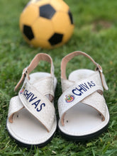 Load image into Gallery viewer, Club Chivas Huarache Bordado en Piel - Fútbol MX