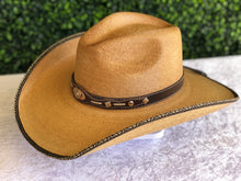 Load image into Gallery viewer, Indiana Vaquero Palma Morena Deshidratado con Ribete de Tela