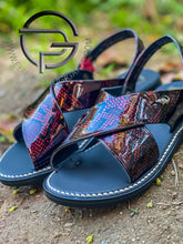 Load image into Gallery viewer, Reptil Huarache de Charol Cruzado