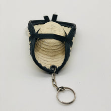 Load image into Gallery viewer, Llavero Sombrero Negro - Keychain Mexican Black Sombrero