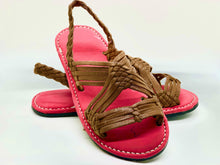 Cargar imagen en el visor de la galería, Tejido de Araña - Huarache Artesanal Mexicano Café