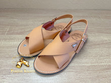Load image into Gallery viewer, Huarache Cruzado en Piel Caramelo