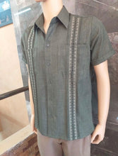 Load image into Gallery viewer, Guayamisa Emiliano Militar | Lino Cipre MC