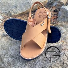 Load image into Gallery viewer, Huarache Cruzado en Piel Caramelo