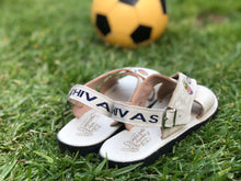 Load image into Gallery viewer, Club Chivas Huarache Bordado en Piel - Fútbol MX