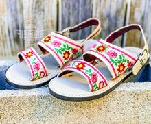 Load image into Gallery viewer, Huarache Bordado Dos Correas Piel Blanca