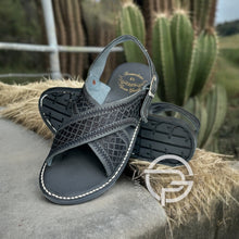 Load image into Gallery viewer, Diamante Negro Bordado en Piel Negra Huarache Cruzado - Black Diamonds Leather
