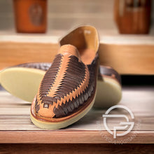 Cargar imagen en el visor de la galería, Tan Brown Manta - Huarache Mexicano | Leather Mexican Shoe Sahuayo Michoacan
