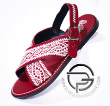 Cargar imagen en el visor de la galería, Thorn Huarache Mexicano Bordado en Piel Rojo | Black and White Leather Mexican Sandals
