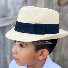 Cargar imagen en el visor de la galería, Sombrero Pachuquito para Niño con Cinta Negra
