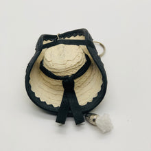 Load image into Gallery viewer, Llavero Sombrero Negro - Keychain Mexican Black Sombrero
