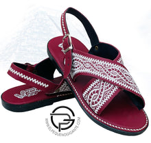 Cargar imagen en el visor de la galería, Thorn Huarache Mexicano Bordado en Piel Rojo | Black and White Leather Mexican Sandals
