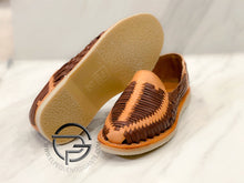 Cargar imagen en el visor de la galería, Tan Brown Manta - Huarache Mexicano | Leather Mexican Shoe Sahuayo Michoacan
