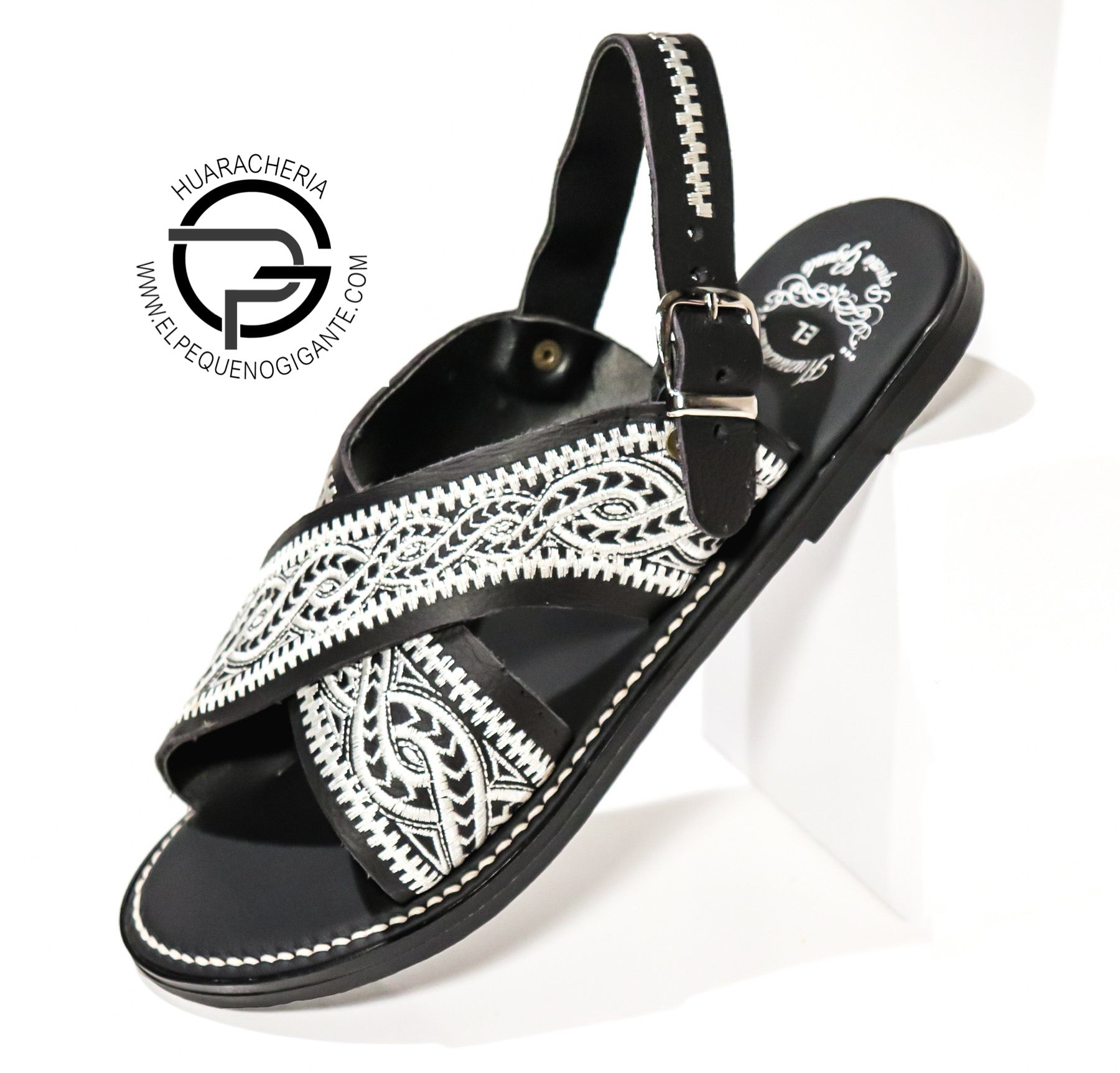 Thorn Huarache Mexicano Bordado en Piel Negra Black and White Leather Mexican Sandals