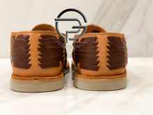 Cargar imagen en el visor de la galería, Tan Brown Manta - Huarache Mexicano | Leather Mexican Shoe Sahuayo Michoacan
